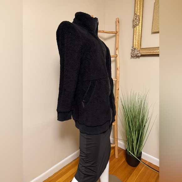 Athleta Tugga Coat Sherpa Fleece Jacket Black Size MP Oversized Long Cozy - Picture 4 of 11